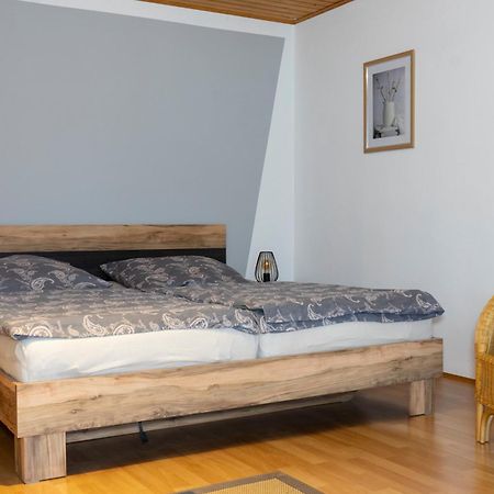 Ferienwohnung In Woerrstadt Екстер'єр фото